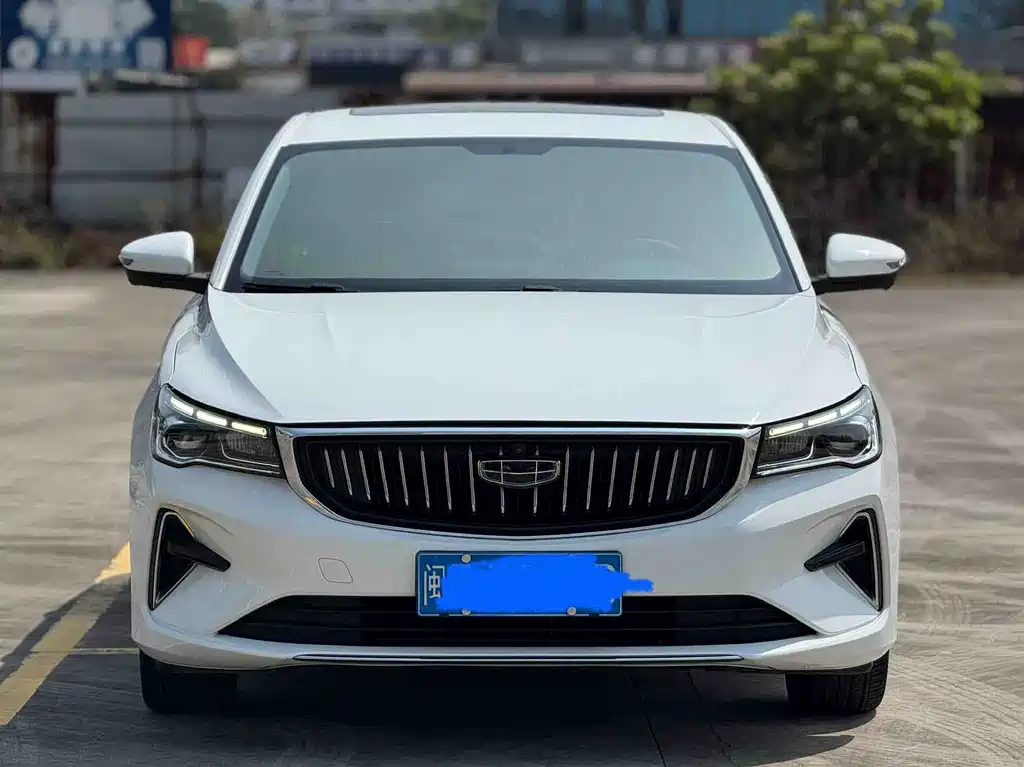 Geely Emgrand 2021