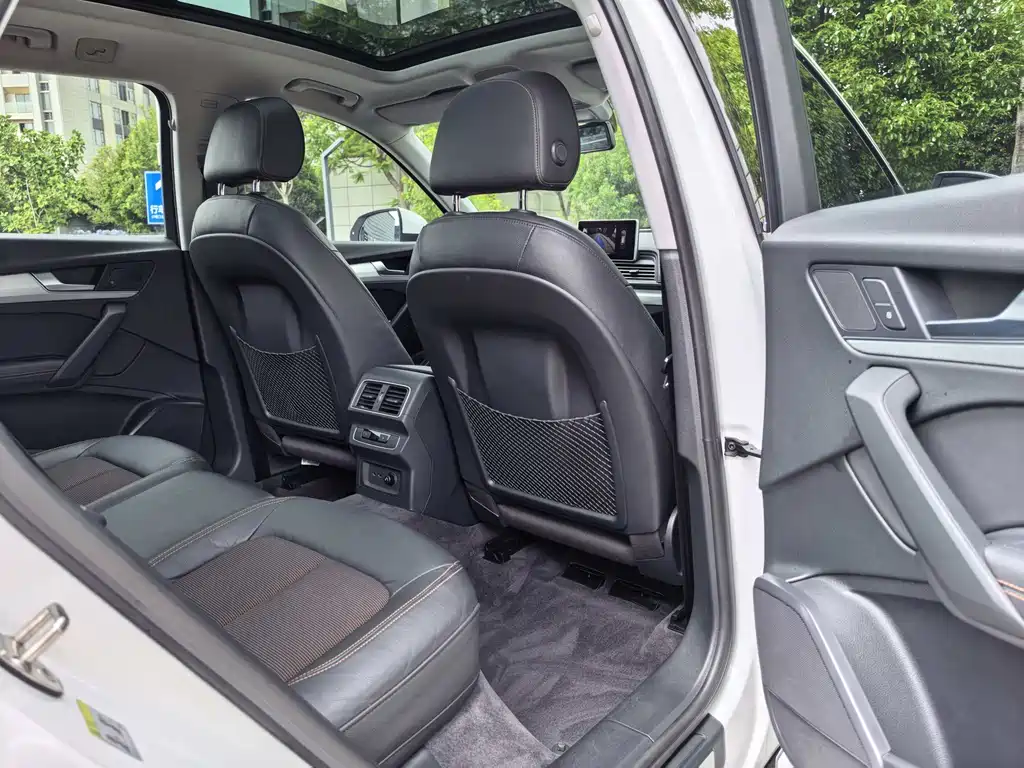 Audi Q5L 2019 — фото 12