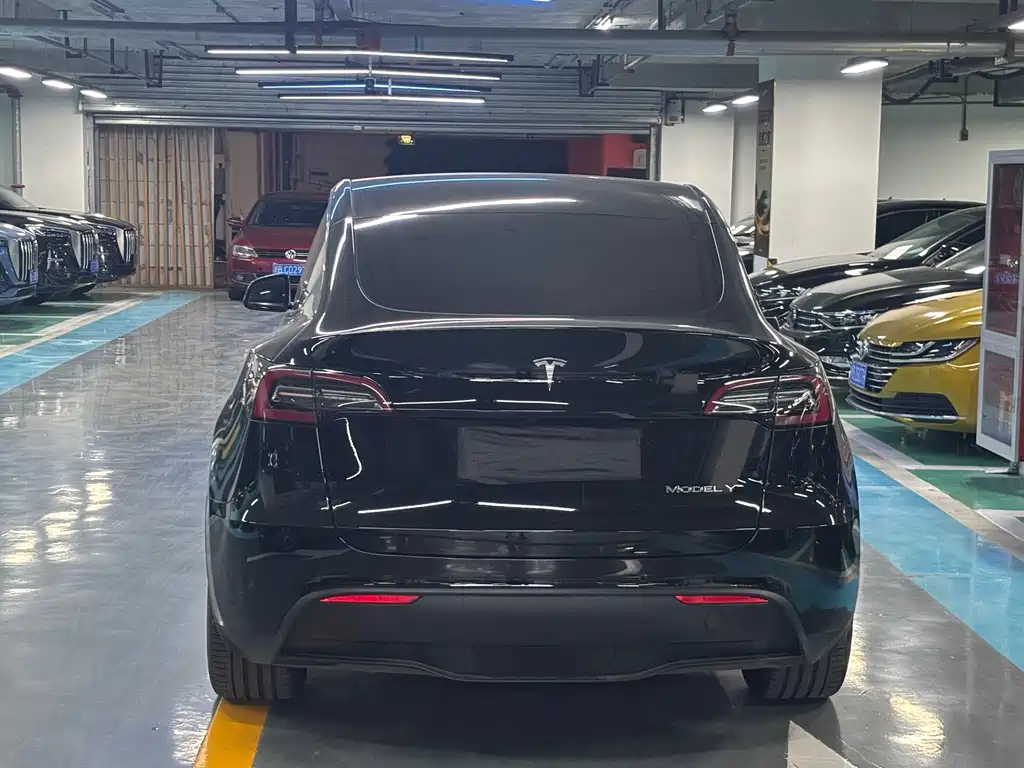 Tesla Model Y 2023 — фото 19