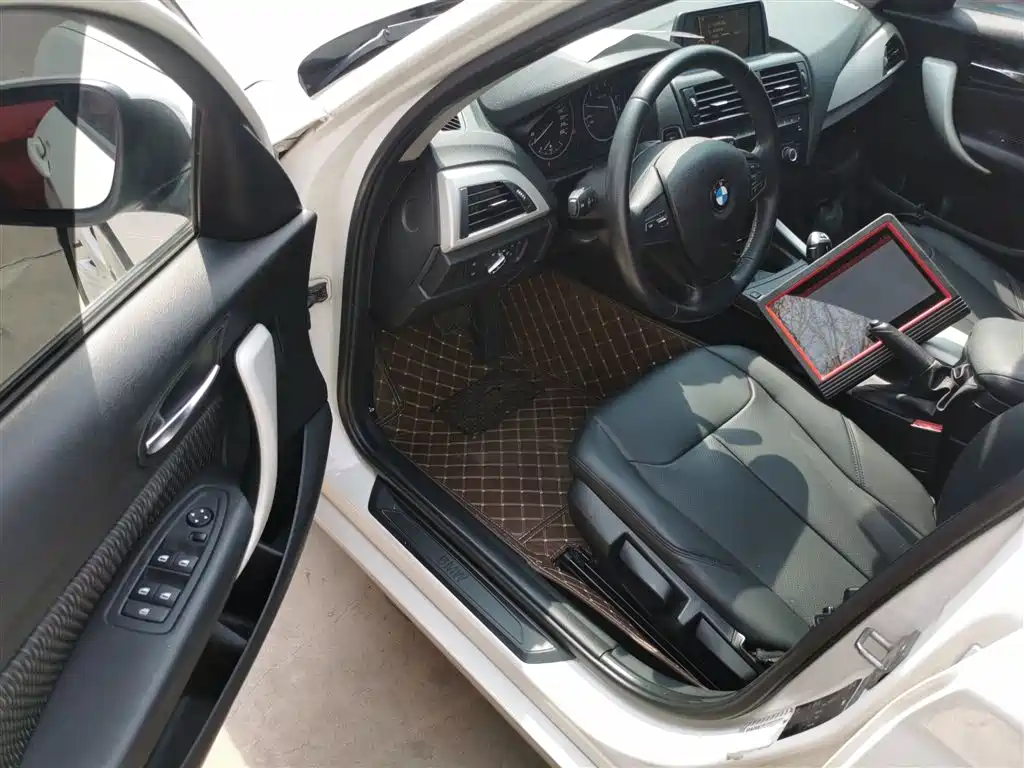 BMW 1 Series 2014 — фото 11