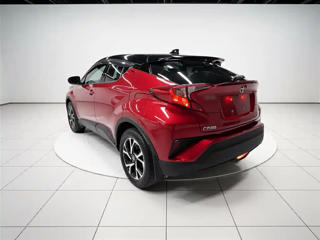 Toyota C-HR 2020 — фото 5