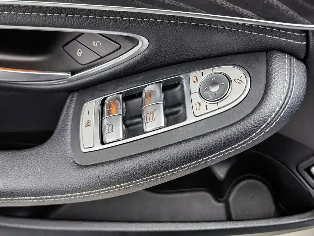 Mercedes-Benz C-Class 2019 — фото 9