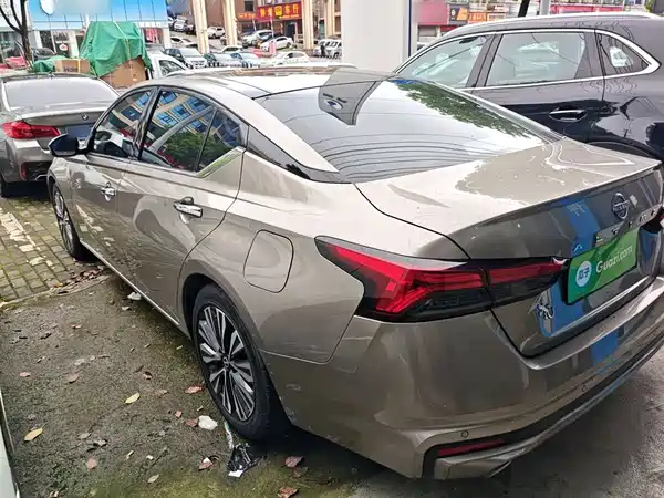 Nissan Teana 2022