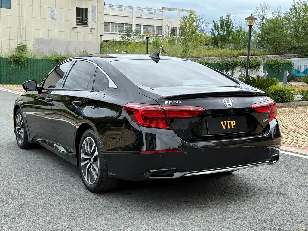 Honda Inspire 2023 — фото 9