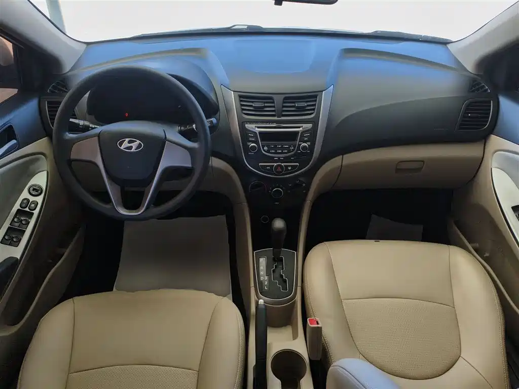 Hyundai Verna 2016 — фото 10