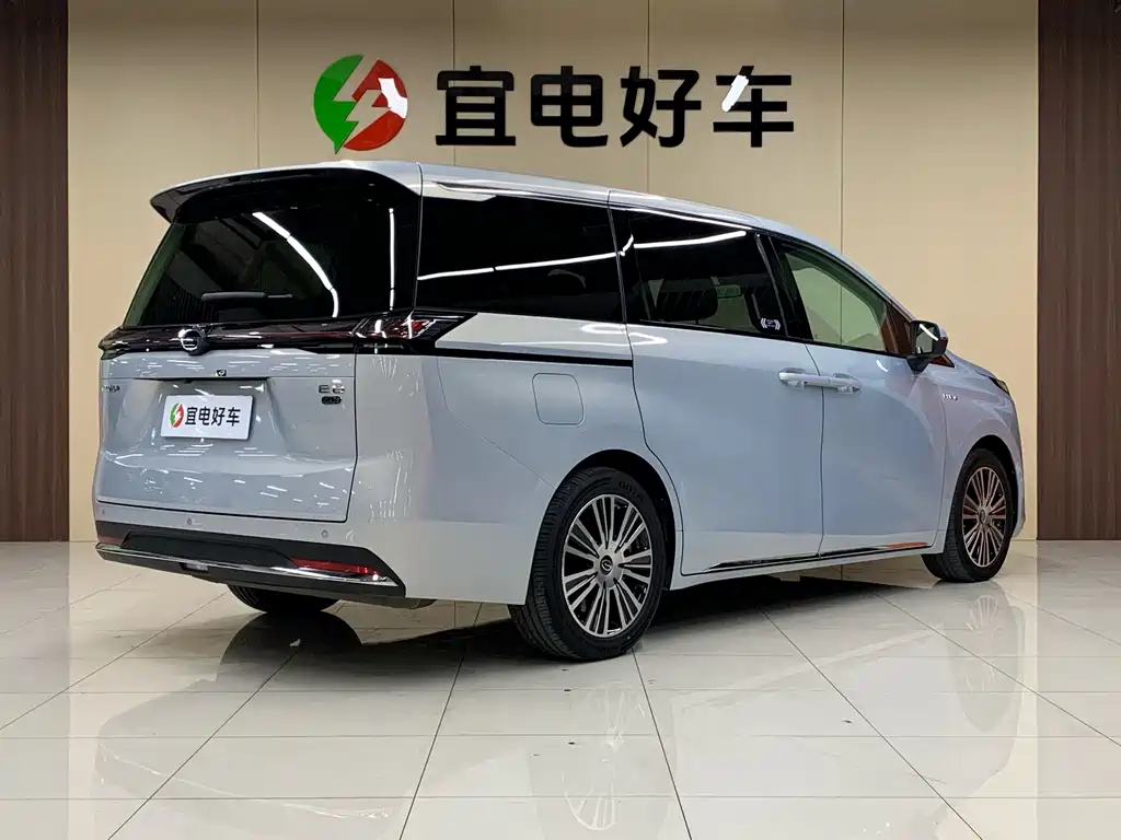 GAC Trumpchi E8 PHEV 2024 — фото 5