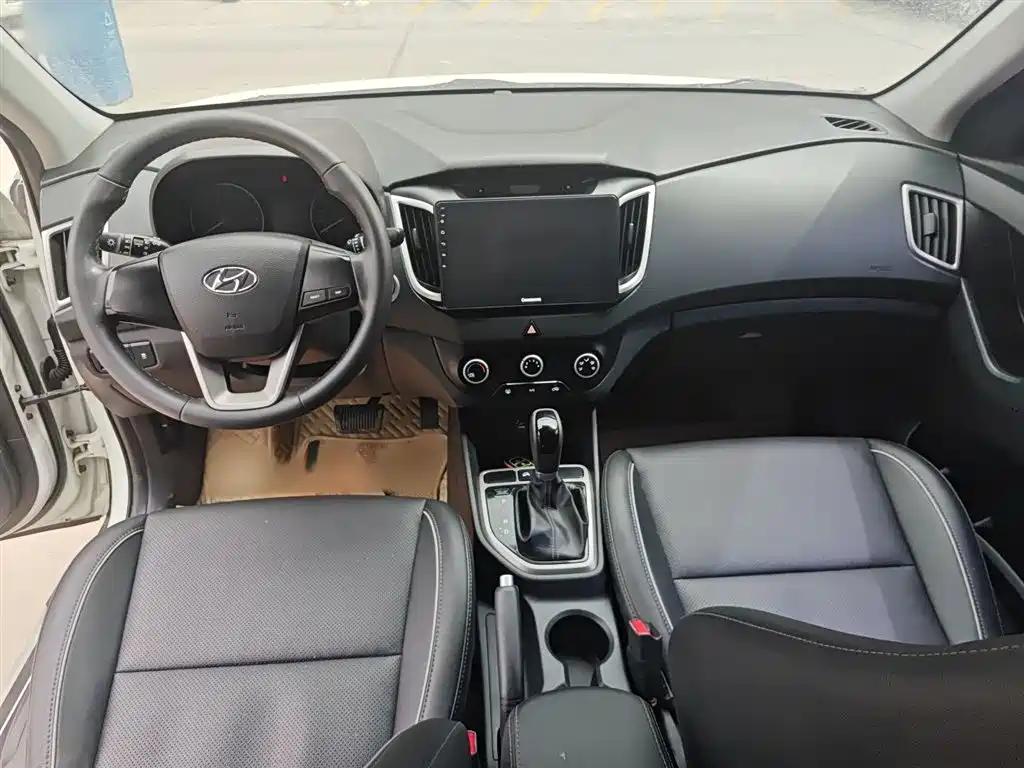 Hyundai ix25 2016 — фото 13