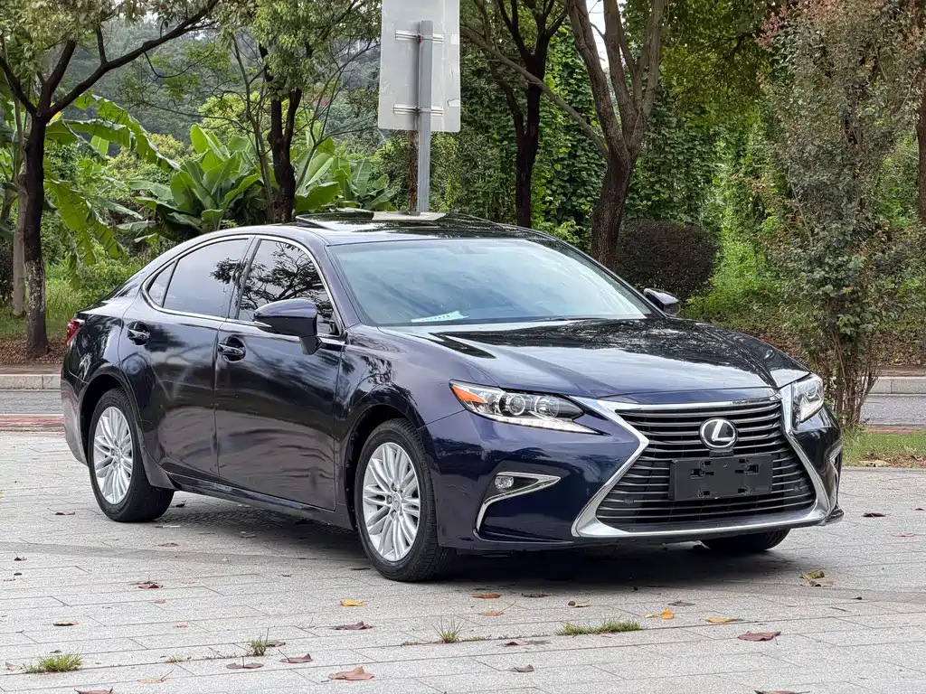 Lexus ES 2017 — фото 3