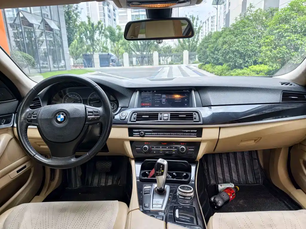 BMW 5 Series 2013 — фото 14