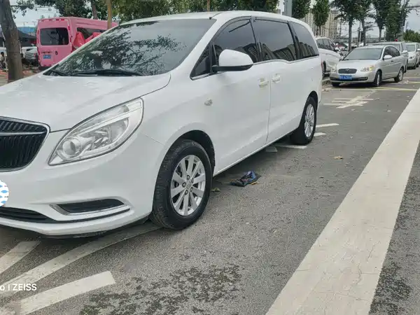 Buick GL8 2017