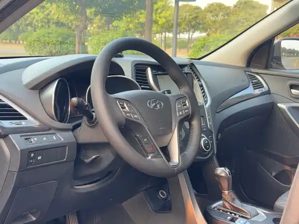 Hyundai Santa Fe 2013