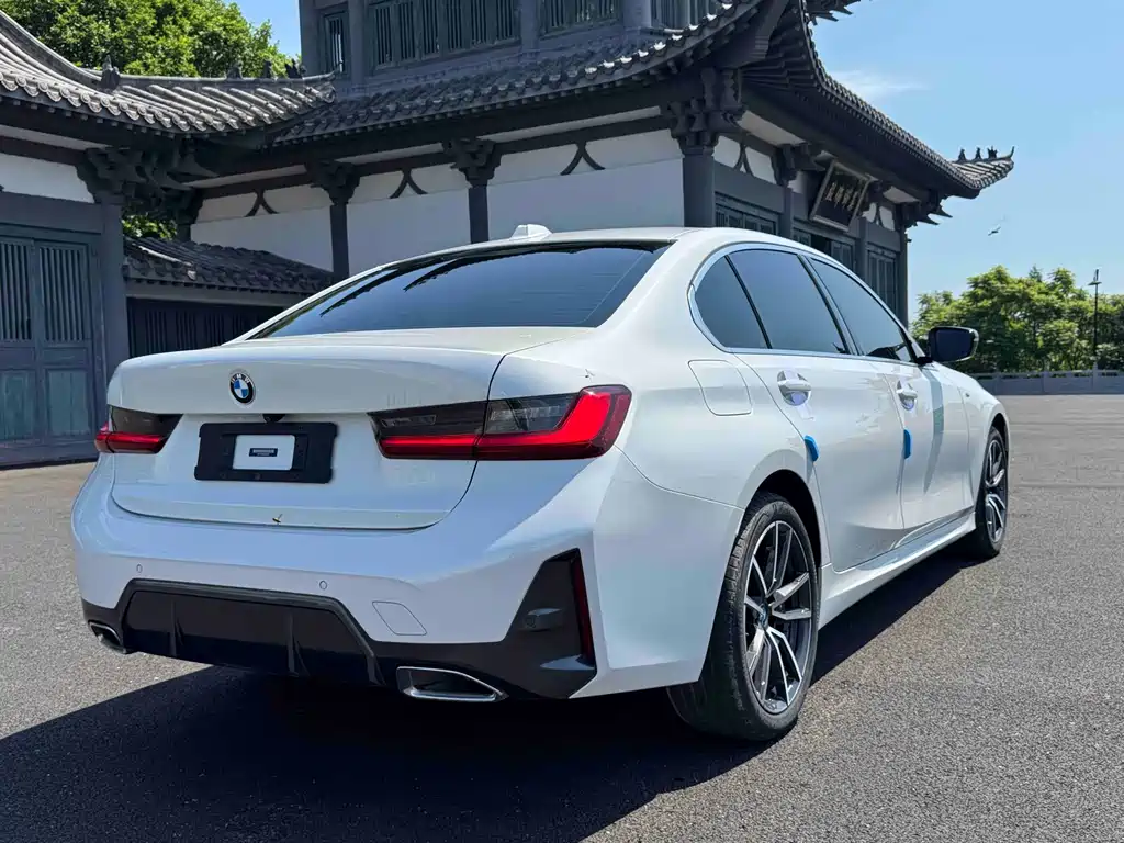 BMW 3 Series 2023