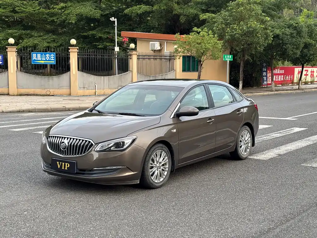 Buick Excelle 2016 — фото 1