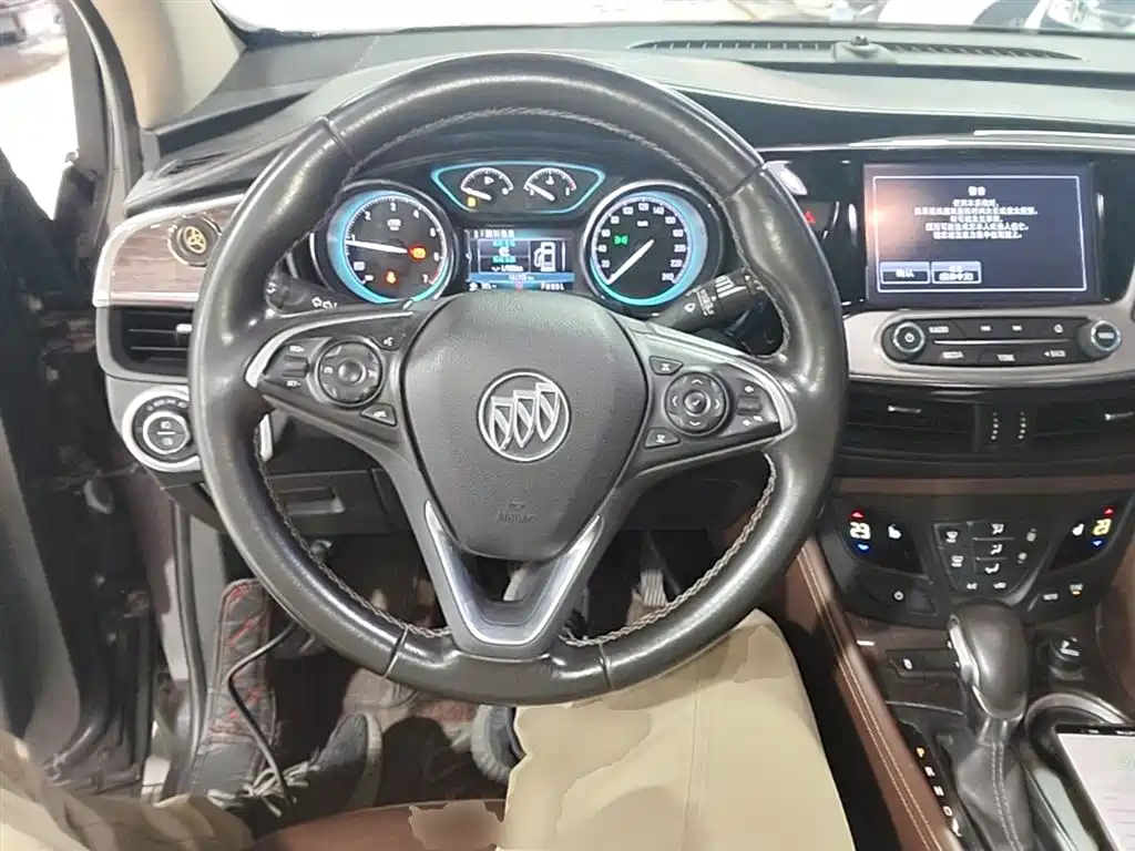 Buick Envision Plus 2017 — фото 11