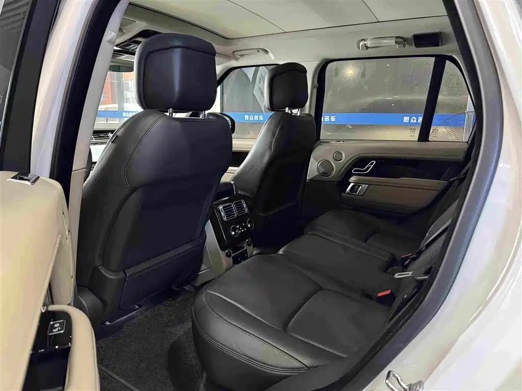 Land Rover Range Rover 2020 — фото 12