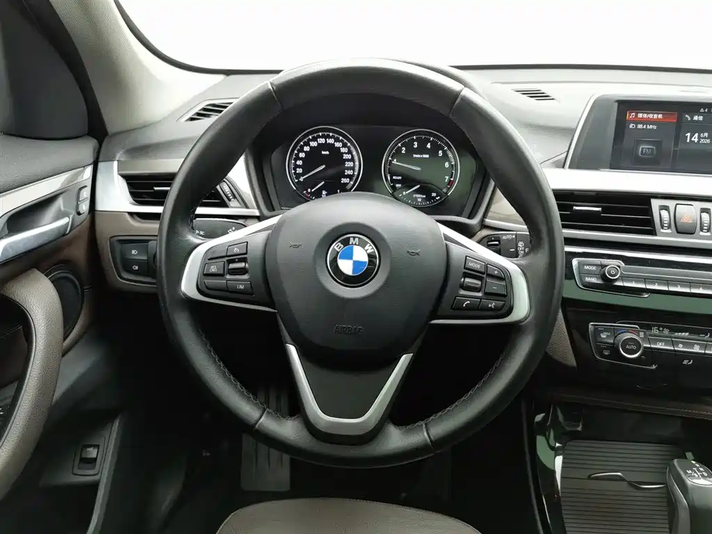 BMW X1 2019 — фото 11