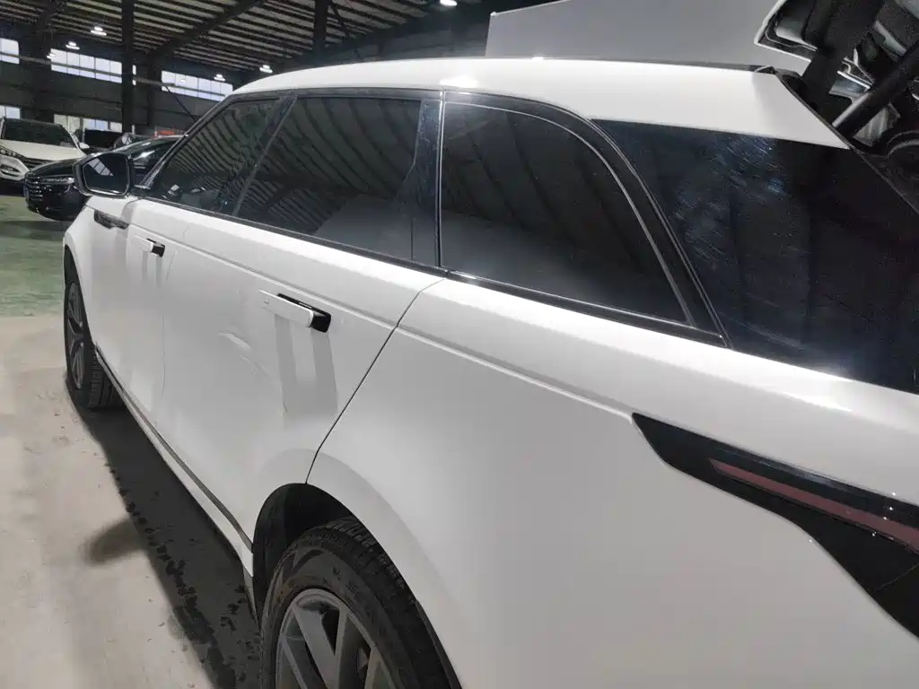 Land Rover Velar 2025 — фото 23