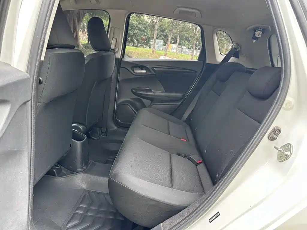 Honda Fit 2015 — фото 12