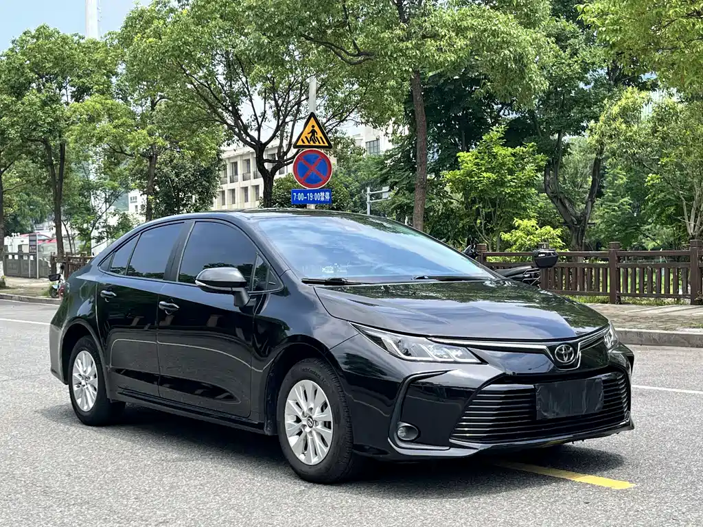 Toyota Corolla 2020 — фото 13