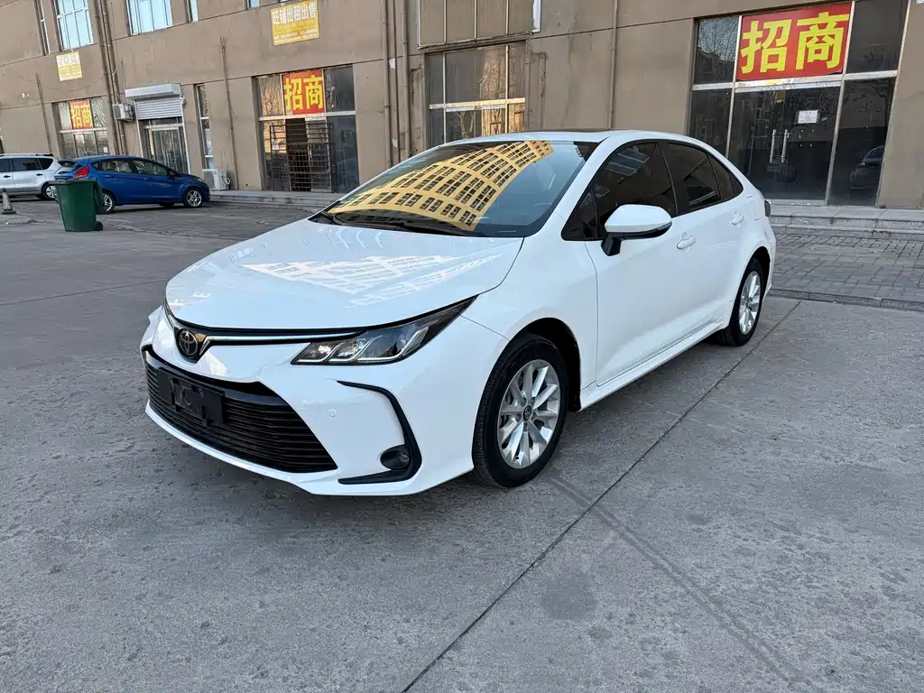 Toyota Corolla 2020 — фото 1