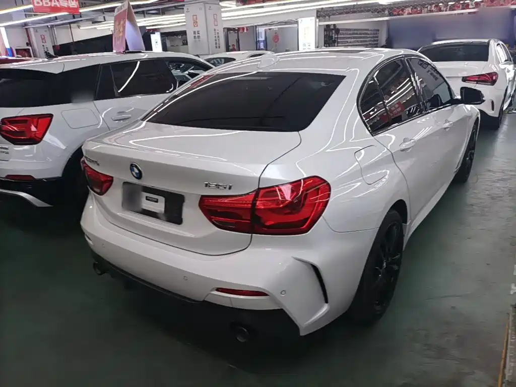 BMW 1 Series 2021