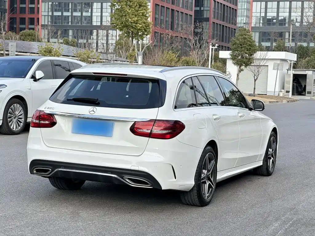 Mercedes-Benz C-Class 2019 — фото 24