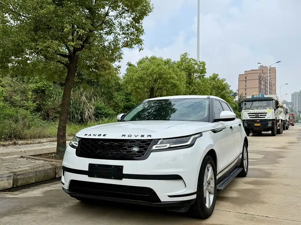 Land Rover Velar 2019 — фото 1
