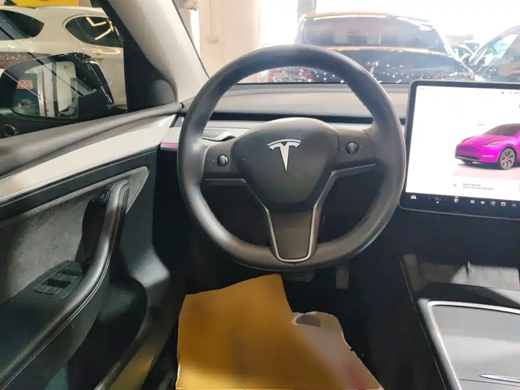 Tesla Model Y 2023 — фото 7