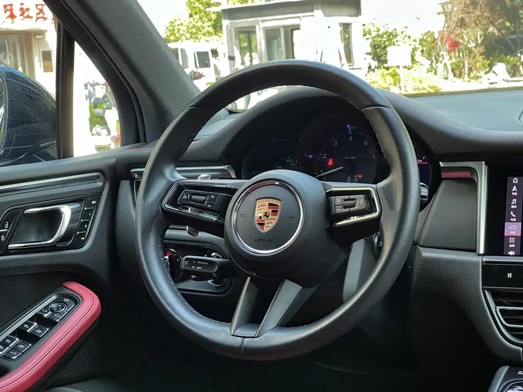 Porsche Macan 2022 — фото 14