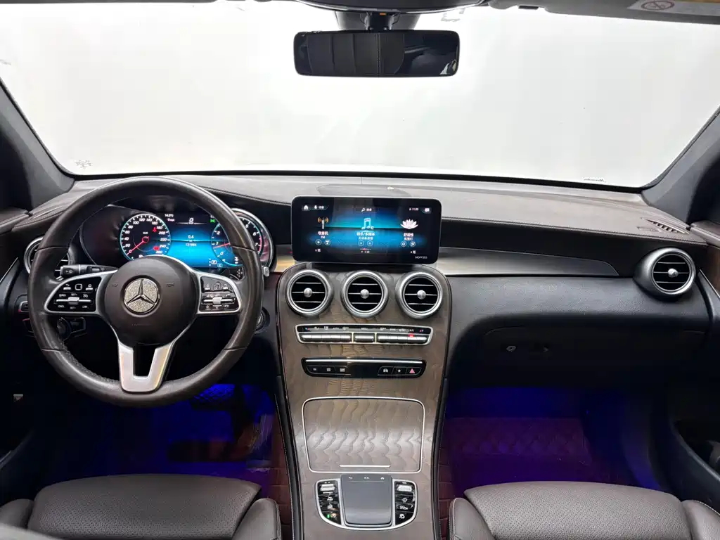 Mercedes-Benz GLC 2020 — фото 16