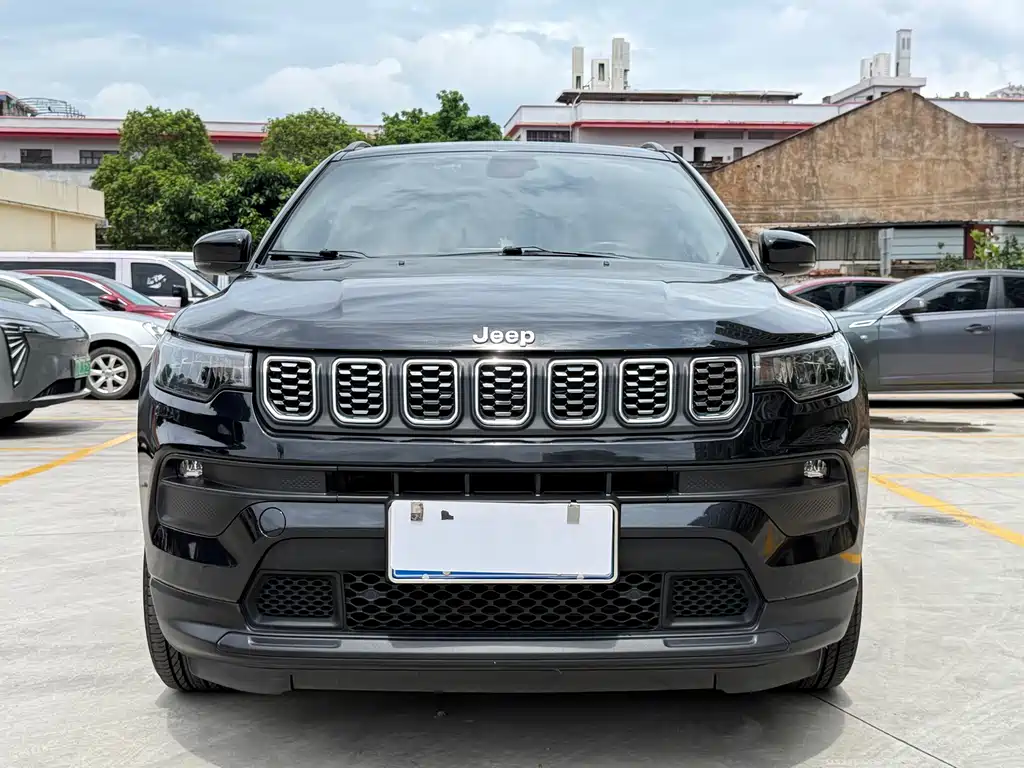 Jeep Compass 2021 — фото 2
