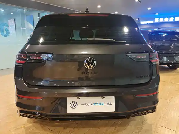 Volkswagen Golf 2025