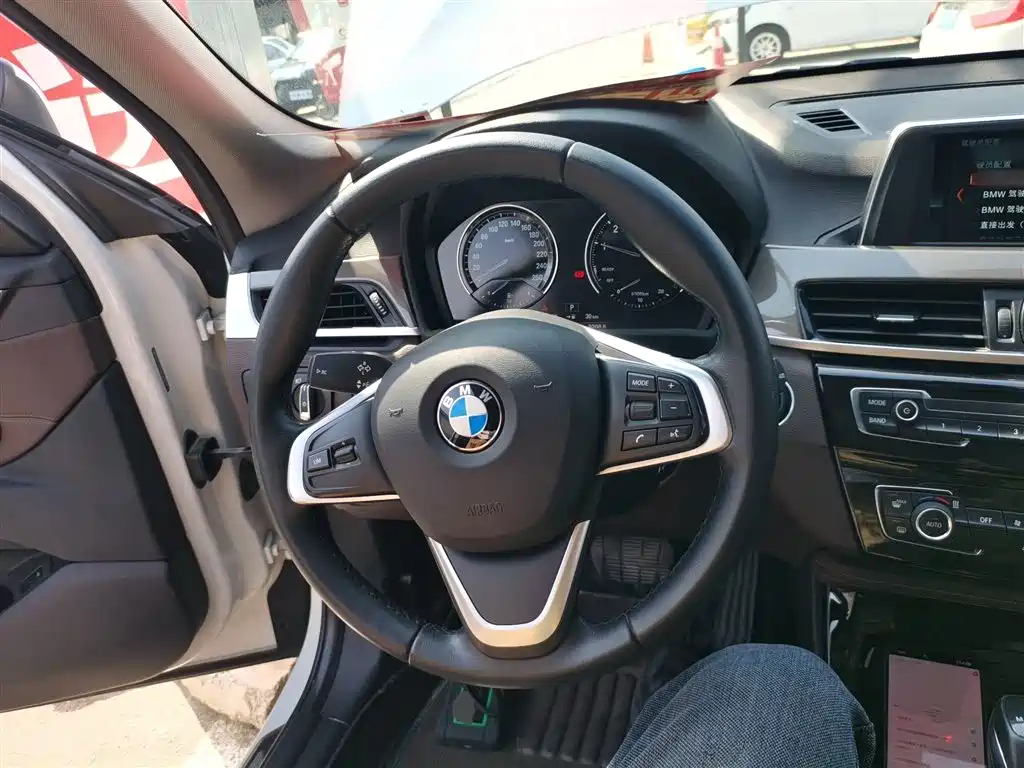 BMW X1 2018 — фото 11