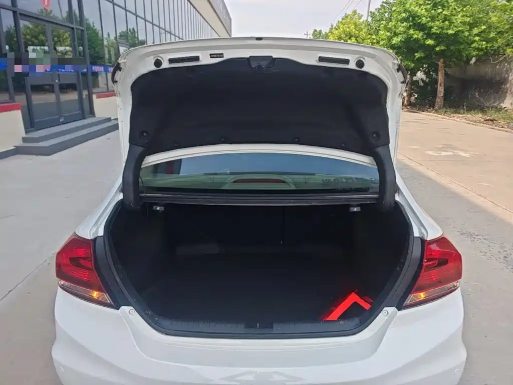 Honda Civic 2016 — фото 19