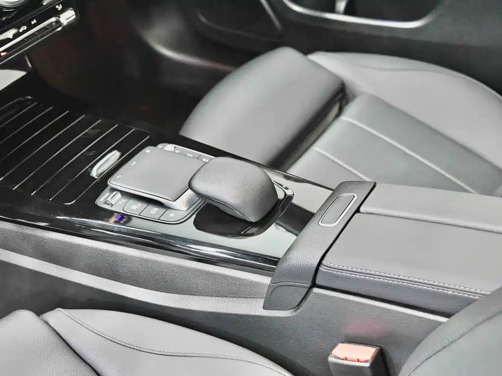 Mercedes-Benz A-Class 2022 — фото 24