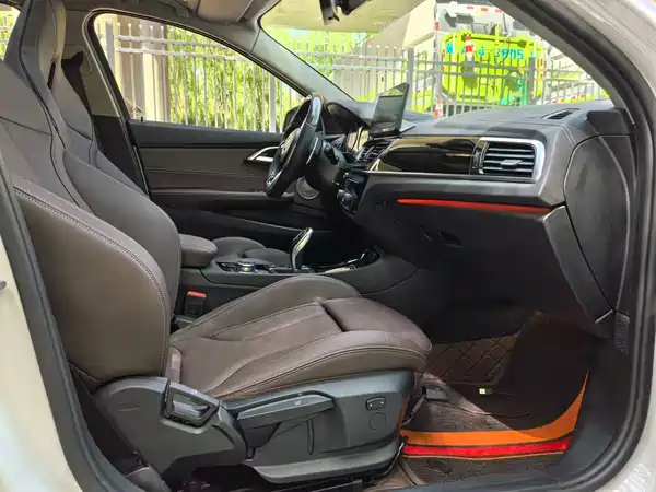 BMW 1 Series 2021