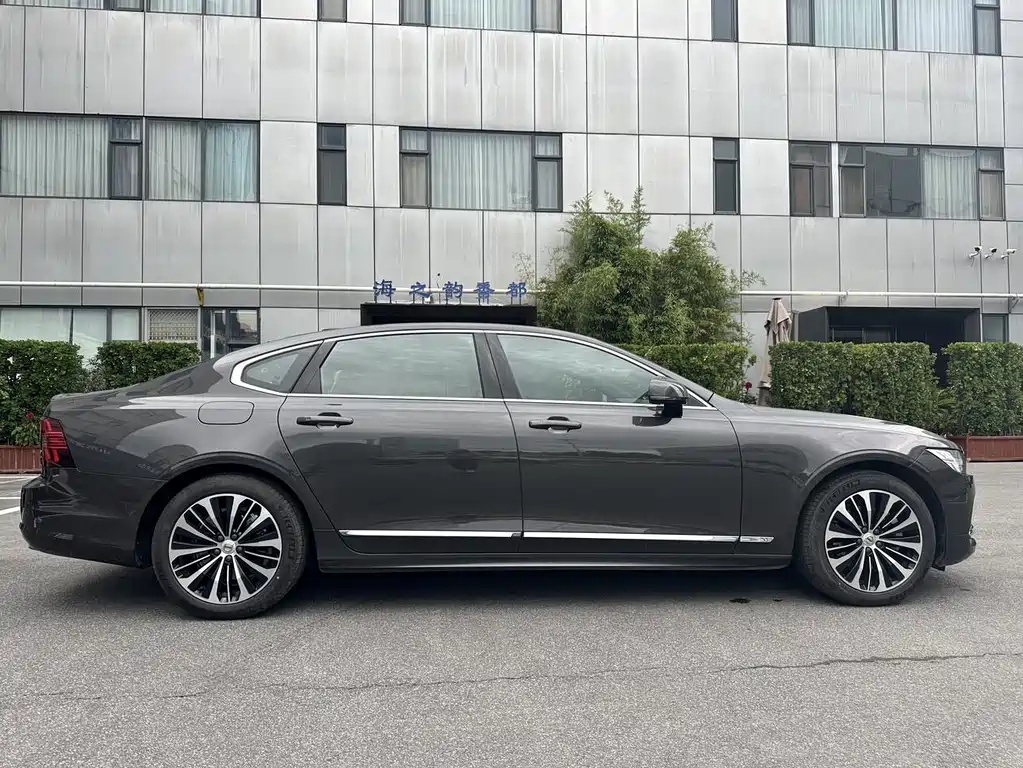 Volvo S90 2024 — фото 13