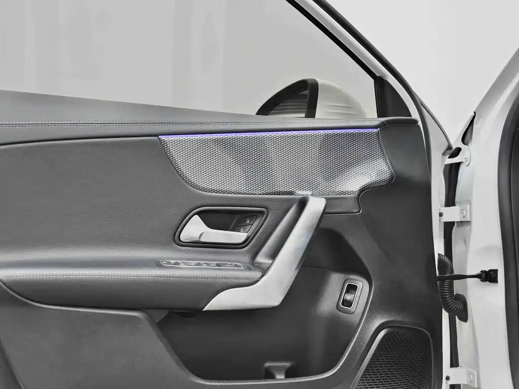 Mercedes-Benz A-Class 2022 — фото 22