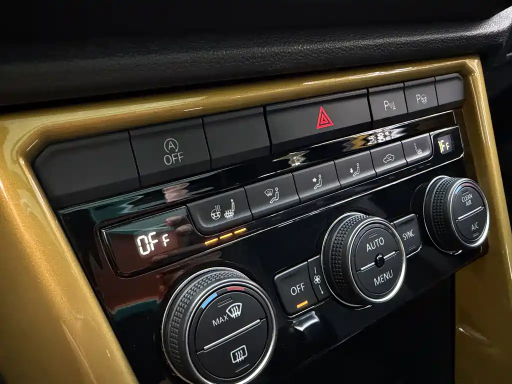 Volkswagen T-Roc 2018 — фото 11