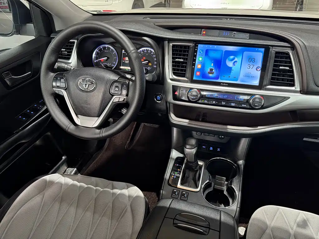 Toyota Highlander 2018 — фото 7
