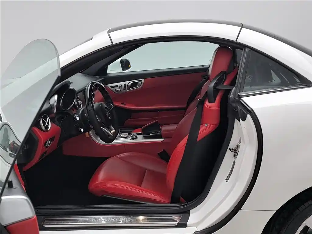 Mercedes-Benz SLC 2017 — фото 10