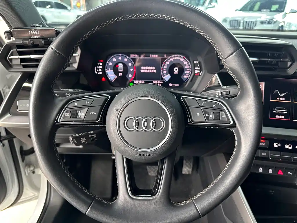 Audi A3 2022 — фото 10
