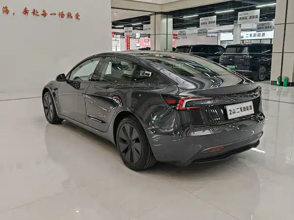 Tesla Model 3 2026