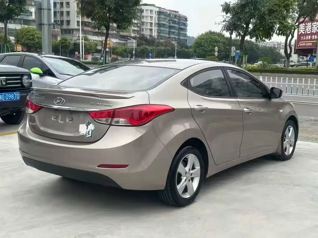 Hyundai Elantra 2014