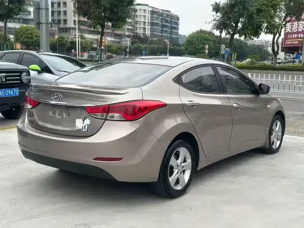 Hyundai Elantra Langdong 2014