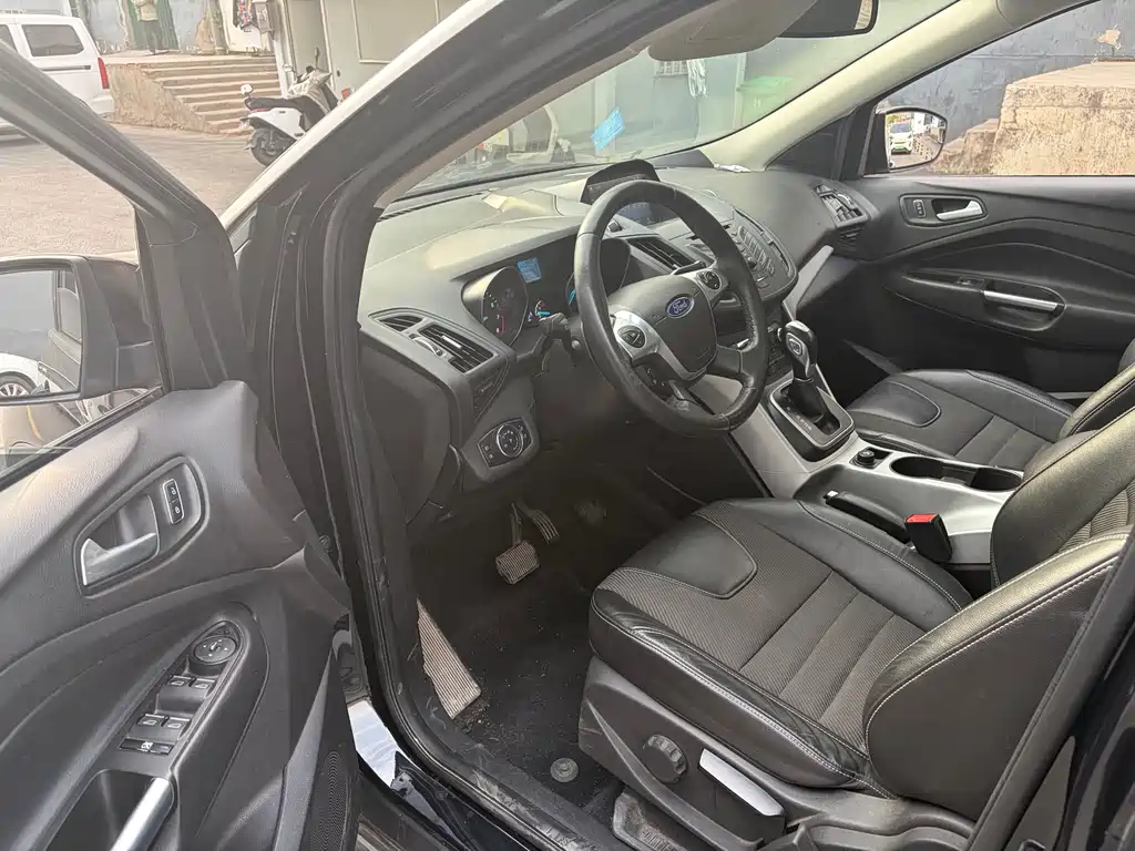Ford Kuga 2015 — фото 5