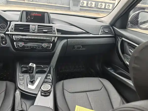 BMW 3 Series 2017