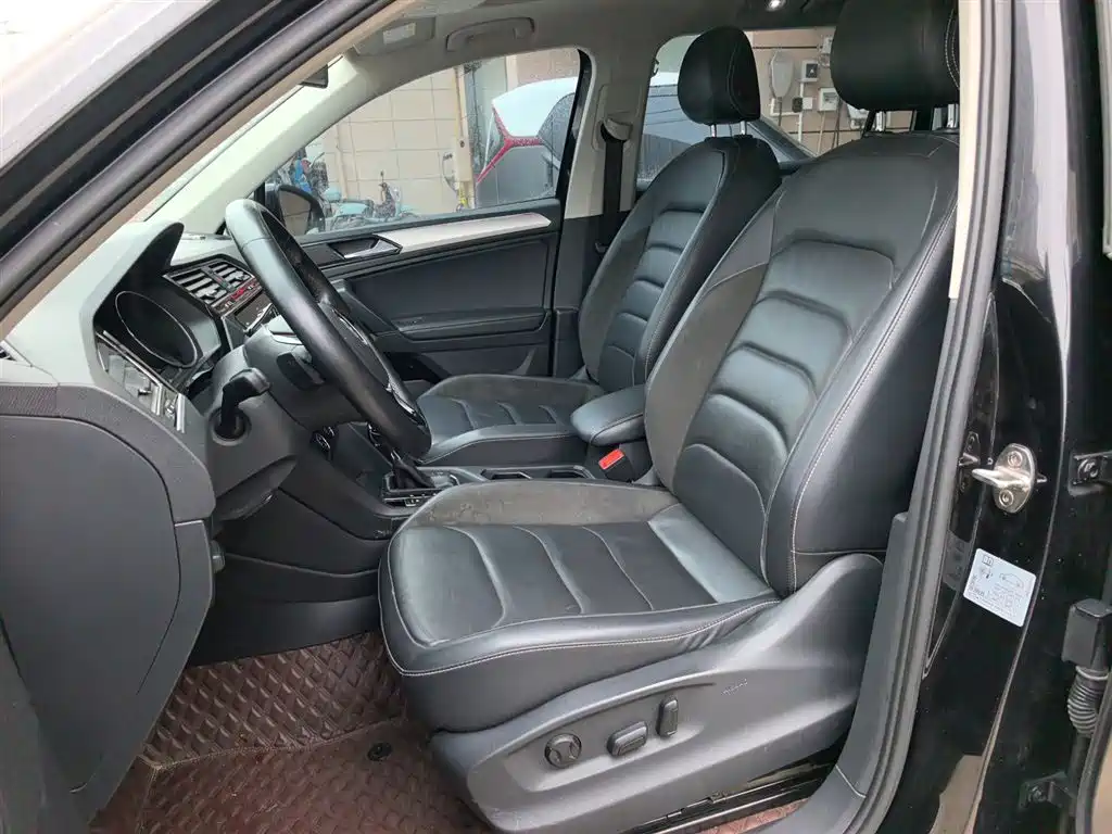 Volkswagen Tiguan L 2020 — фото 15