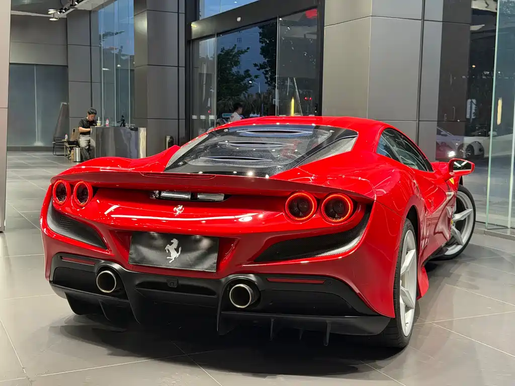 Ferrari F8 2022 — фото 3