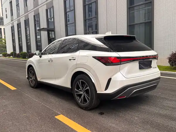 Lexus RX 2025